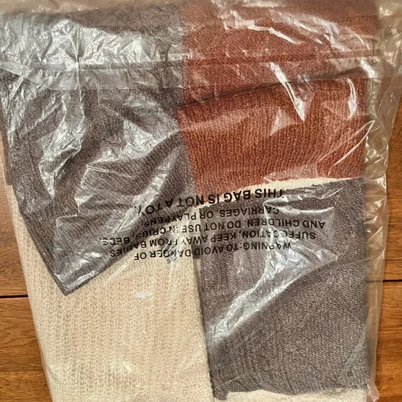 E&M Colorblock Knit Sweater - Cream, Gray & Rust - Picture 3 of 8